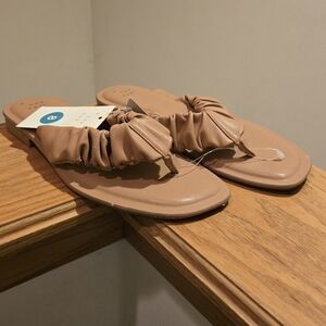 Tan Blossom Scrunch Flip Flops
